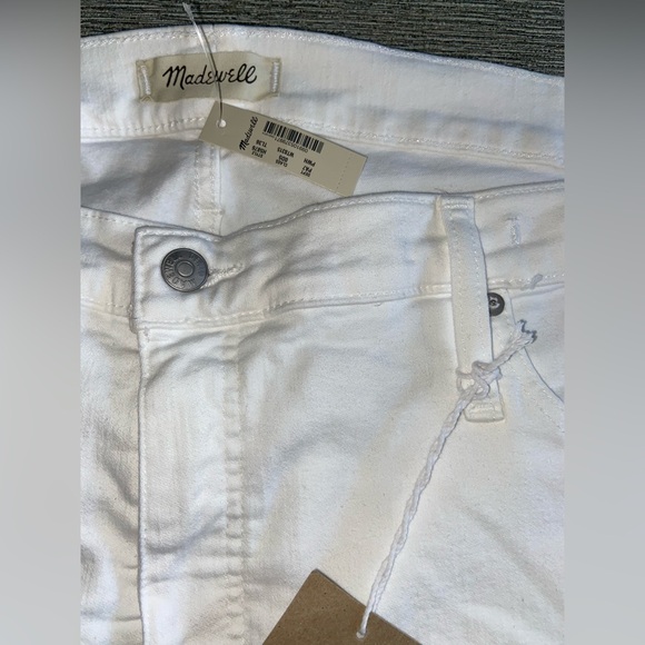 Curvy. plus size pure white madewelljeans - Picture 10 of 10